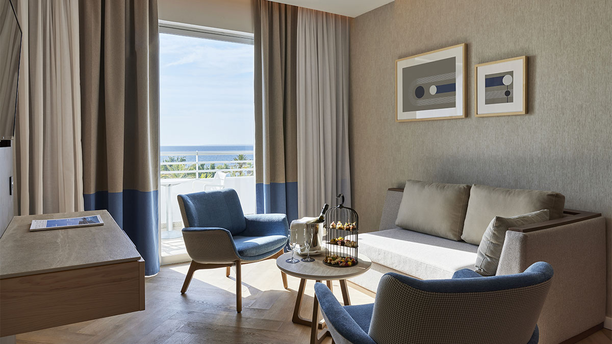 Junior Suite Pool or Sea View